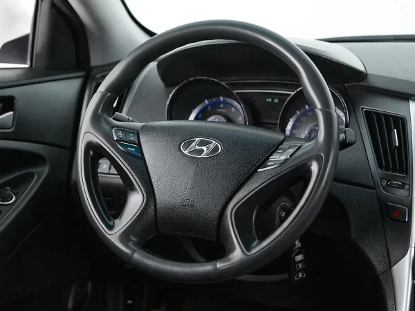 Hyundai Sonata, VI (YF) фото №13