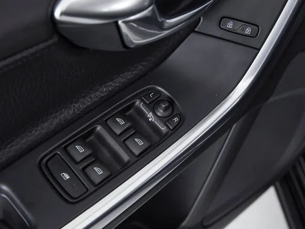 Volvo S60, II фото №11