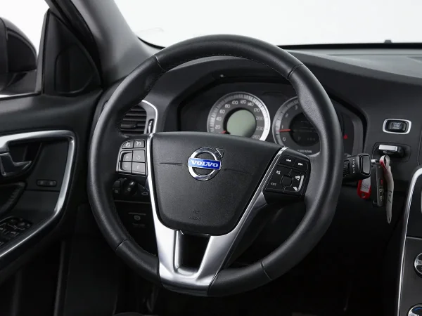 Volvo S60, II фото №17