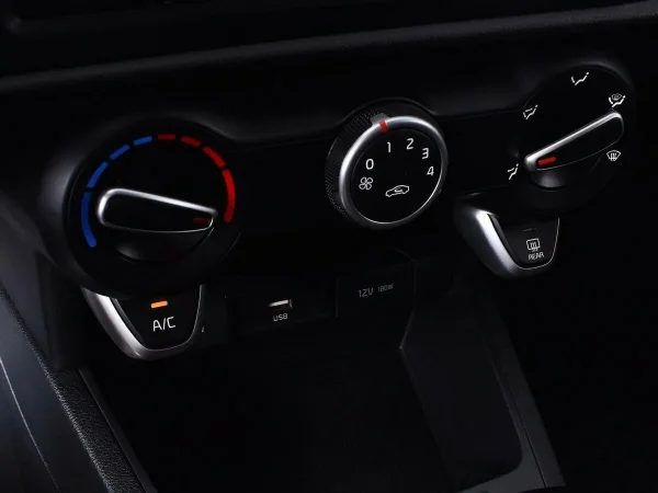 Kia Rio, IV Рестайлинг фото №8