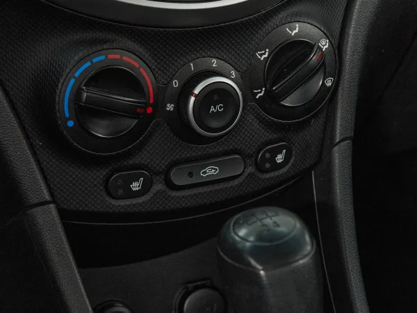 Hyundai Solaris, I фото №14