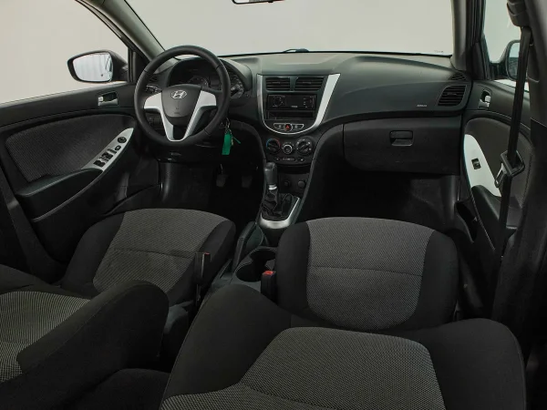 Hyundai Solaris, I фото №9
