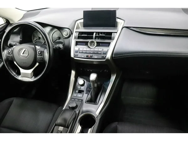 Lexus NX, I фото №11
