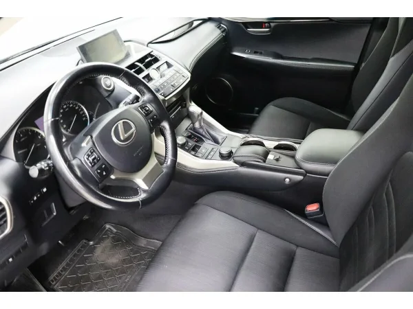 Lexus NX, I фото №13