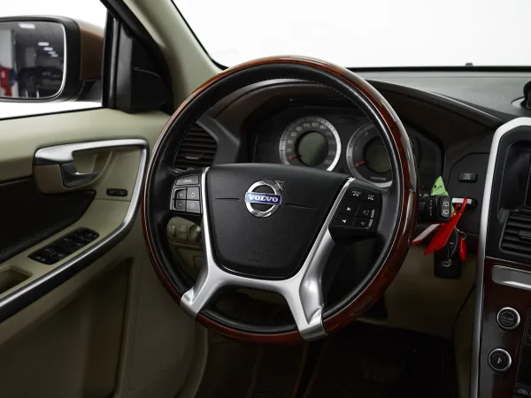 Volvo XC60, I фото №17