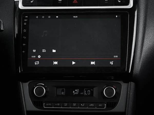 Volkswagen Polo, V Рестайлинг фото №12