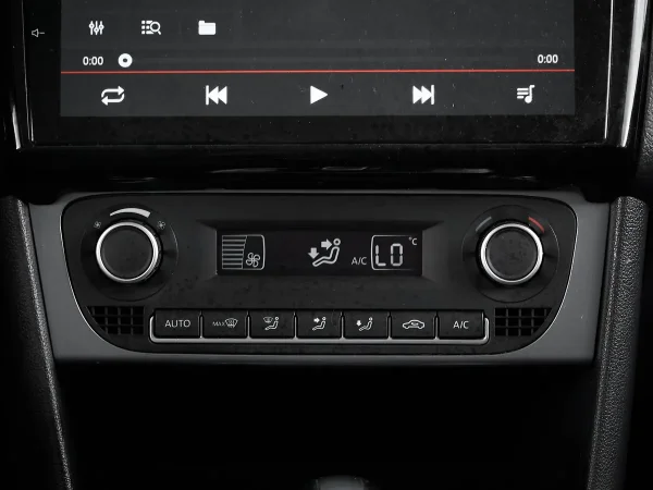 Volkswagen Polo, V Рестайлинг фото №14