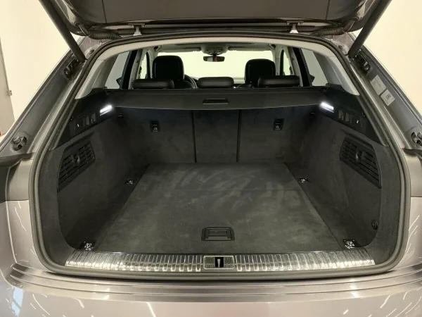 Audi e-tron, I фото №6