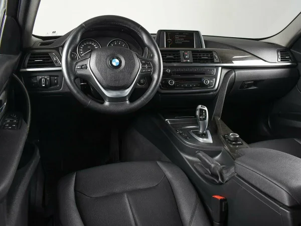 BMW 3 серии, VI (F3x) фото №6