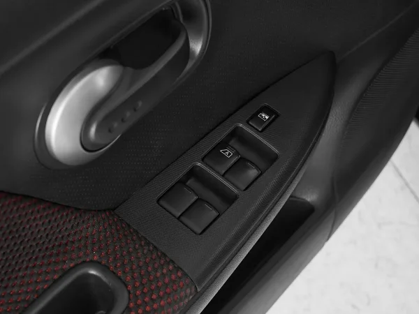 Nissan Note, I Рестайлинг фото №12
