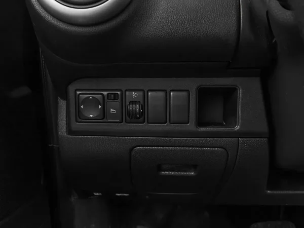 Nissan Note, I Рестайлинг фото №13