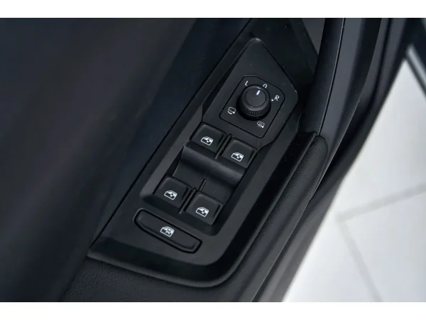 Volkswagen Taos, I фото №14