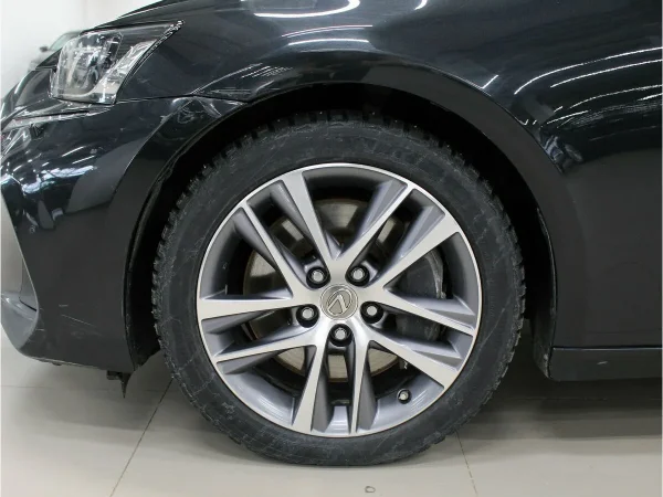 Lexus IS, III Рестайлинг фото №14