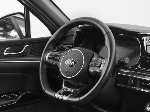 Kia K5, III фото №10