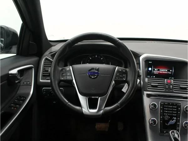 Volvo XC60, I Рестайлинг фото №17