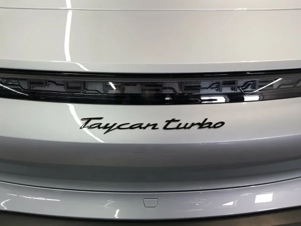 Porsche Taycan, I фото №11