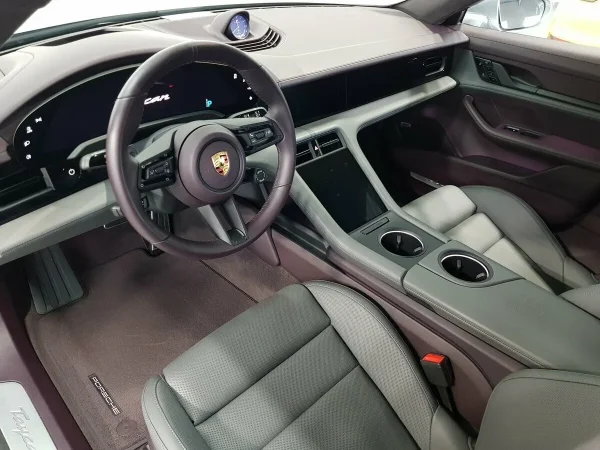 Porsche Taycan, I фото №14