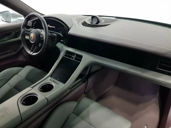Porsche Taycan, I фото №22