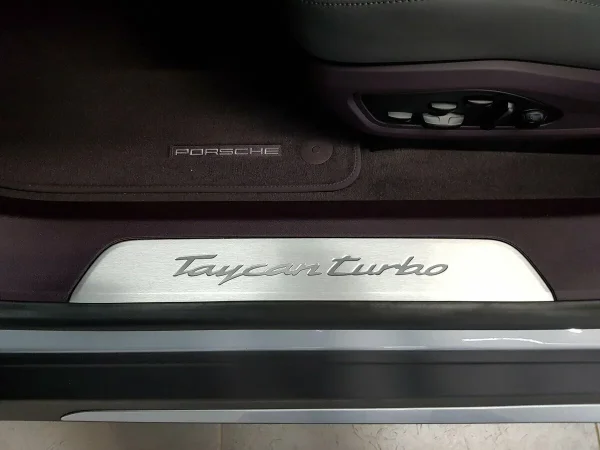 Porsche Taycan, I фото №24