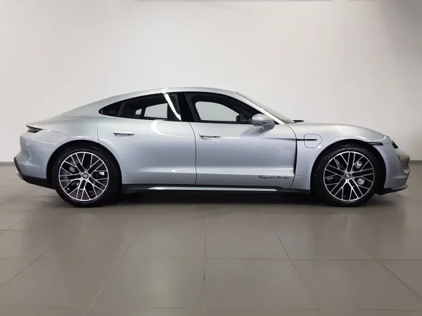 Porsche Taycan, I фото №3
