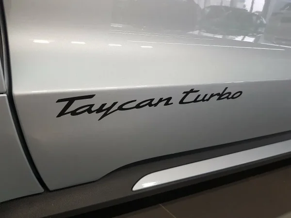 Porsche Taycan, I фото №7