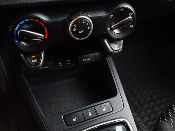 Kia Rio, IV фото №8