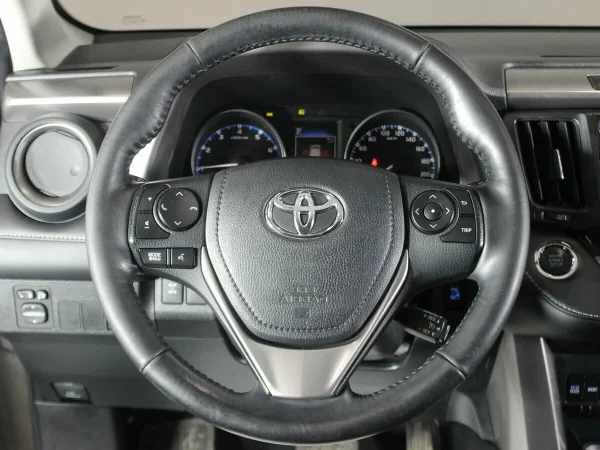 Toyota RAV4, IV (XA40) Рестайлинг фото №12