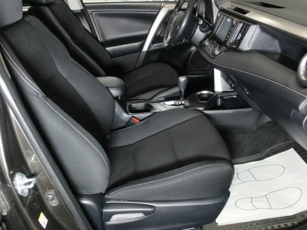 Toyota RAV4, IV (XA40) Рестайлинг фото №13