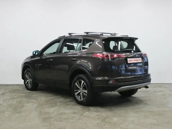 Toyota RAV4, IV (XA40) Рестайлинг фото №3