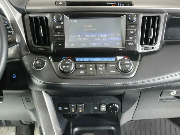 Toyota RAV4, IV (XA40) Рестайлинг фото №9
