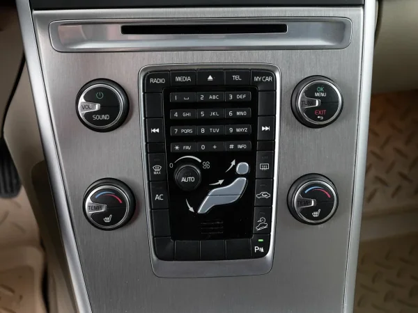 Volvo XC60, I фото №12