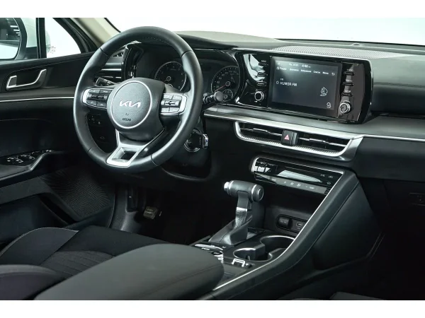 Kia K5, III фото №11