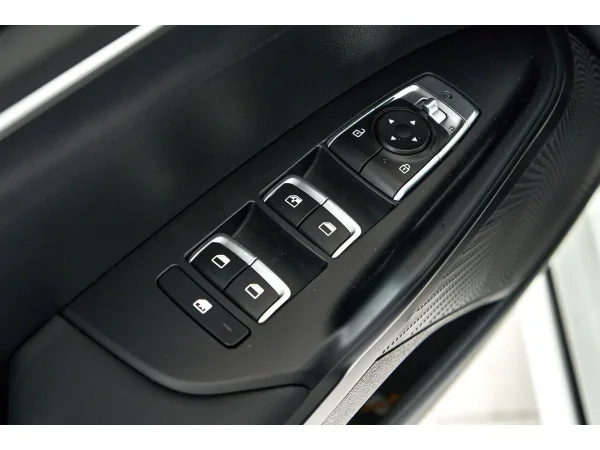 Kia K5, III фото №14