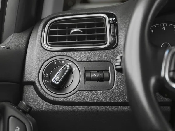 Volkswagen Polo, V Рестайлинг фото №11