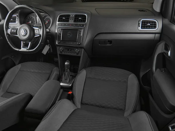Volkswagen Polo, V Рестайлинг фото №9