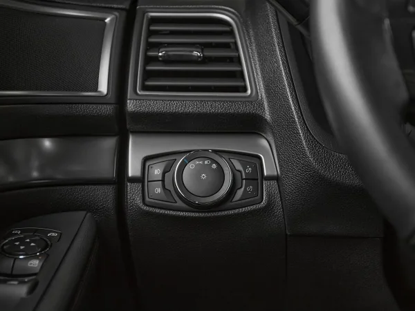Ford Explorer, V Рестайлинг 2 фото №16
