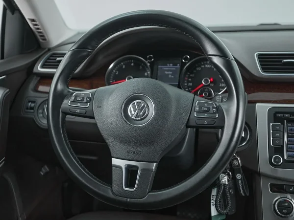 Volkswagen Passat, B7 фото №10