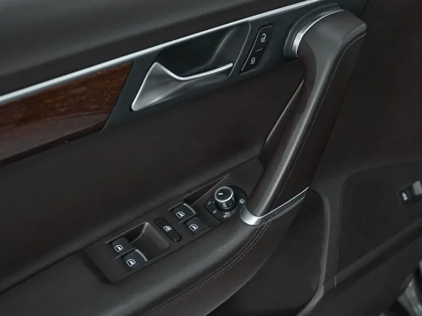 Volkswagen Passat, B7 фото №13