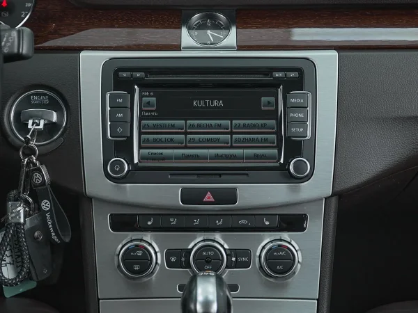 Volkswagen Passat, B7 фото №16