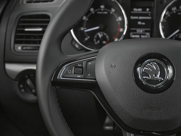 Skoda Yeti, I Рестайлинг фото №11