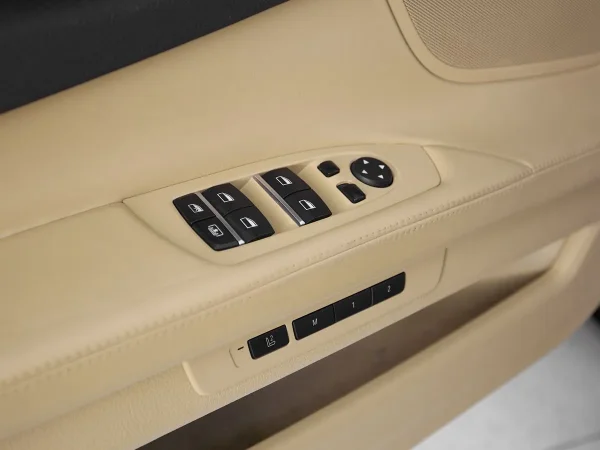 BMW 7 серии, V (F01/F02/F04) Рестайлинг фото №14
