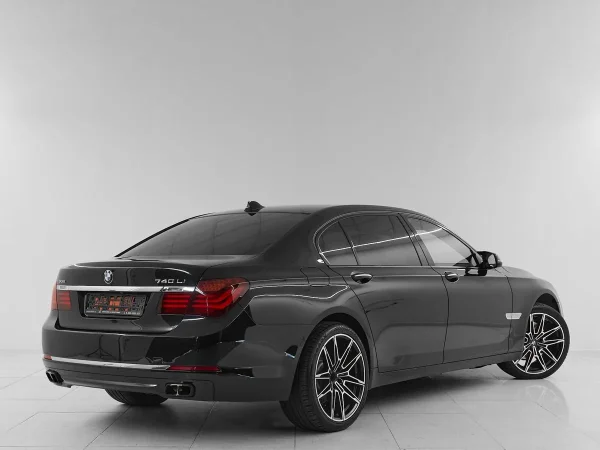 BMW 7 серии, V (F01/F02/F04) Рестайлинг фото №6