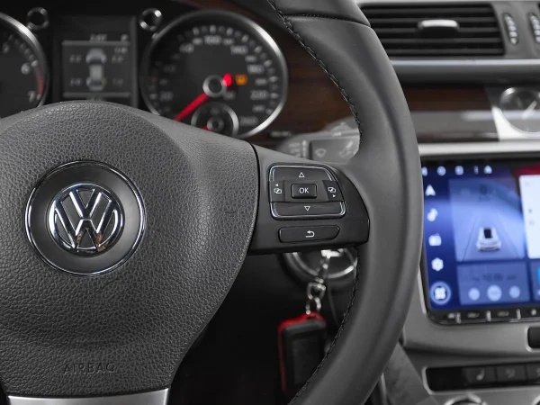 Volkswagen Passat, B7 фото №12