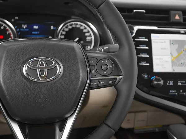 Toyota Camry, VIII (XV70) фото №12