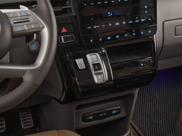 Hyundai Staria, I фото №16