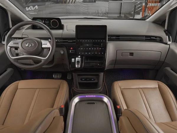 Hyundai Staria, I фото №8