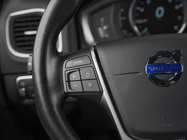 Volvo S60, II Рестайлинг фото №11