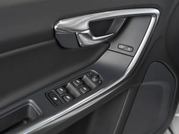 Volvo S60, II Рестайлинг фото №14