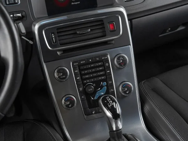 Volvo S60, II Рестайлинг фото №17