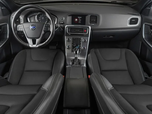 Volvo S60, II Рестайлинг фото №8